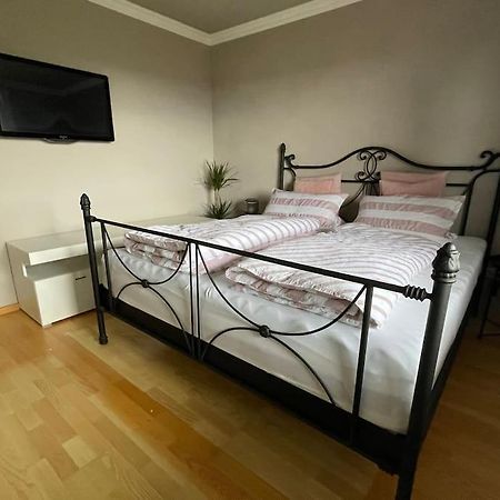 Ferienwohnung Leuchtbergblick Mit Terrasse Und Pkw Stellplatz Eschwege Ngoại thất bức ảnh