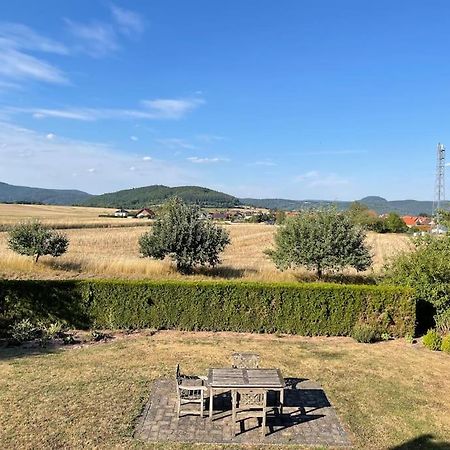 Ferienwohnung Leuchtbergblick Mit Terrasse Und Pkw Stellplatz Eschwege Ngoại thất bức ảnh