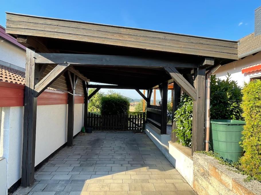Ferienwohnung Leuchtbergblick Mit Terrasse Und Pkw Stellplatz Eschwege Ngoại thất bức ảnh